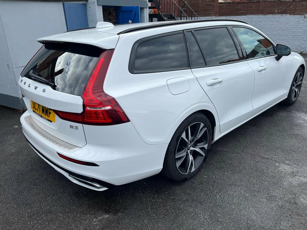 Volvo V60 2.0 B3 Mhev R-design Euro 6 Ss White #4