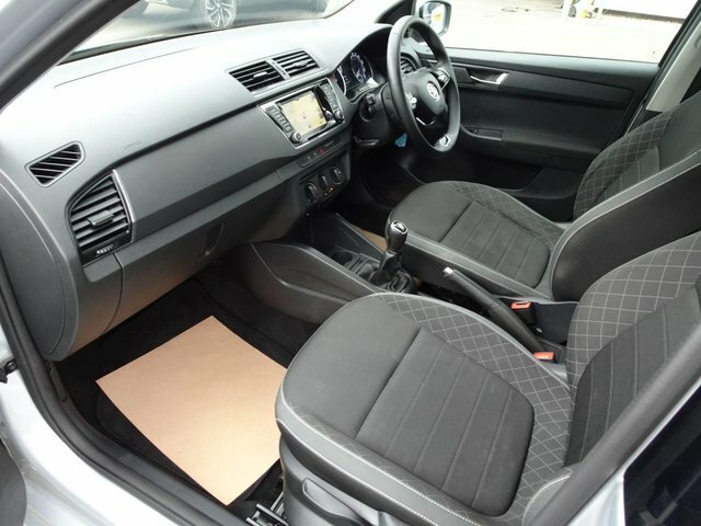 Skoda Fabia 1.0 Tsi Se Euro 6 S S Silver #2