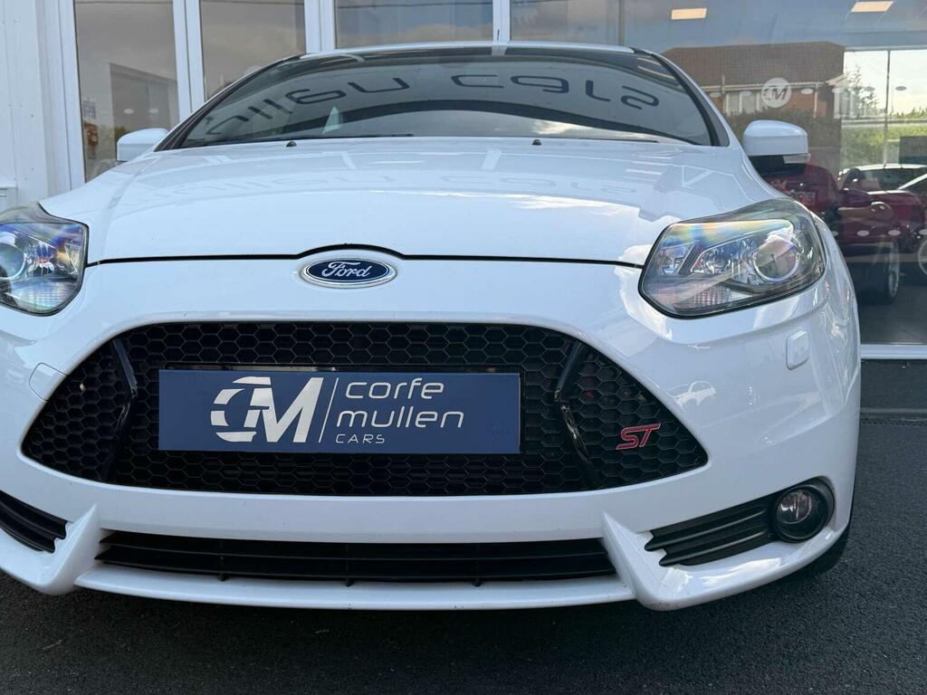 Ford Focus 1.0 Titanium 124 Bhp Black #47