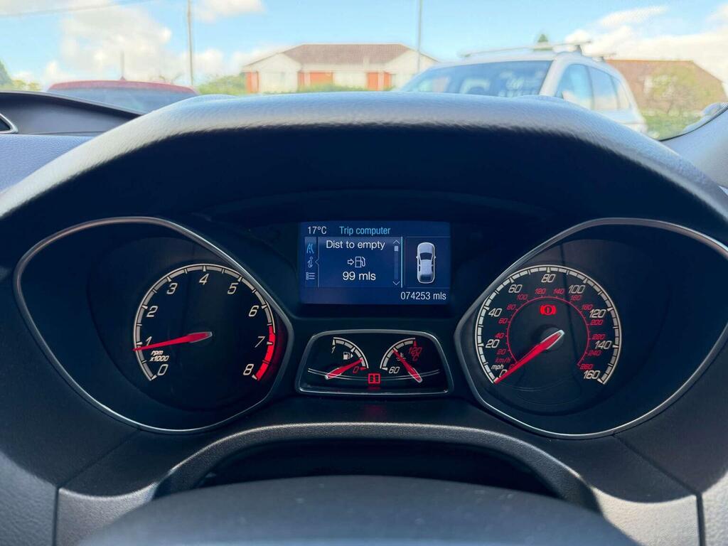 Ford Focus 1.0 Titanium 124 Bhp Black #8