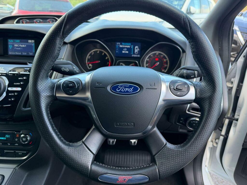 Ford Focus 2.0T Ecoboost St-3 Euro 5 Ss White #4