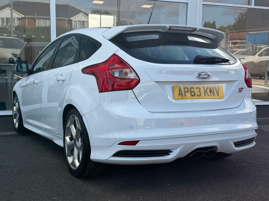 Ford Focus 2.0T Ecoboost St-3 Euro 5 Ss White #2