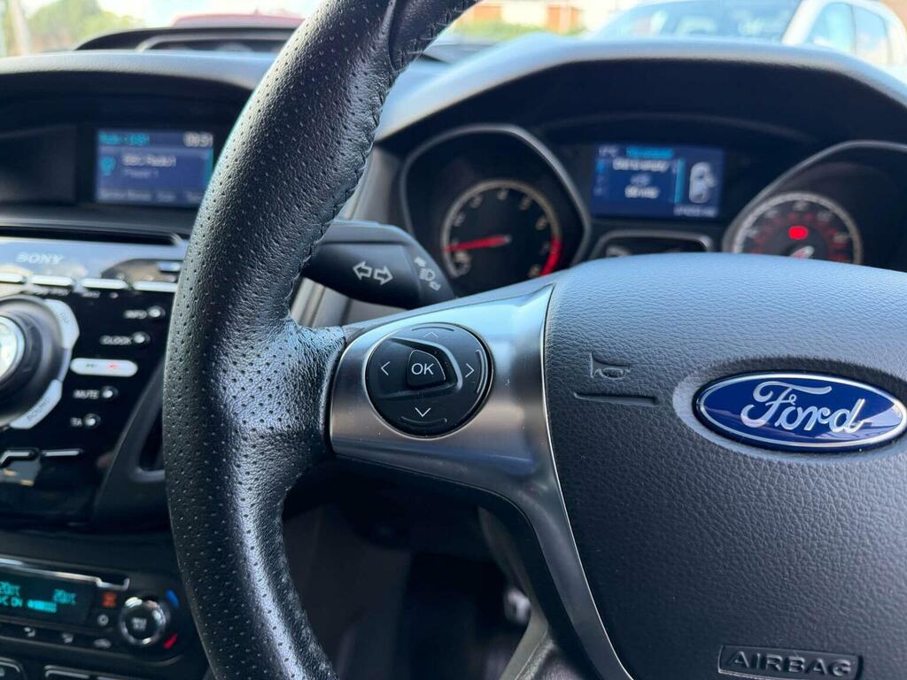 Ford Focus 2.0T Ecoboost St-3 Euro 5 Ss White #5