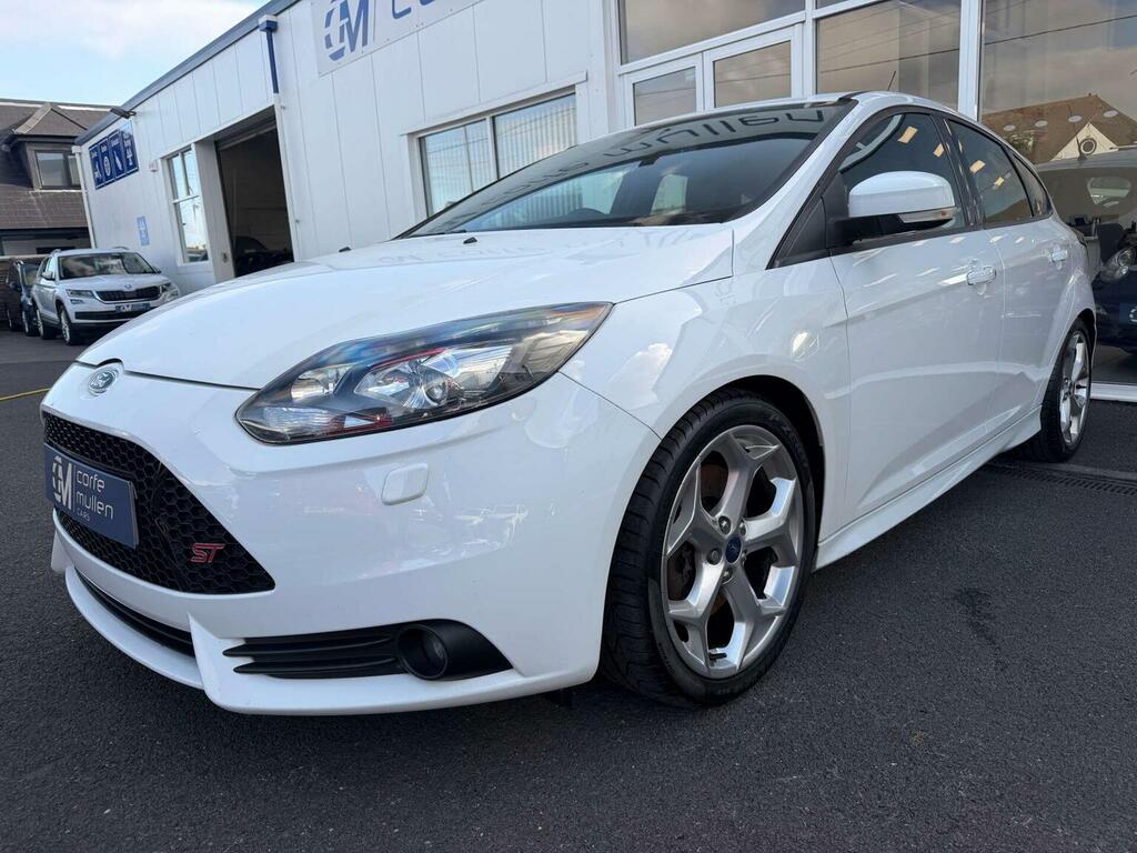 Ford Focus 1.0 Titanium 124 Bhp Black #45