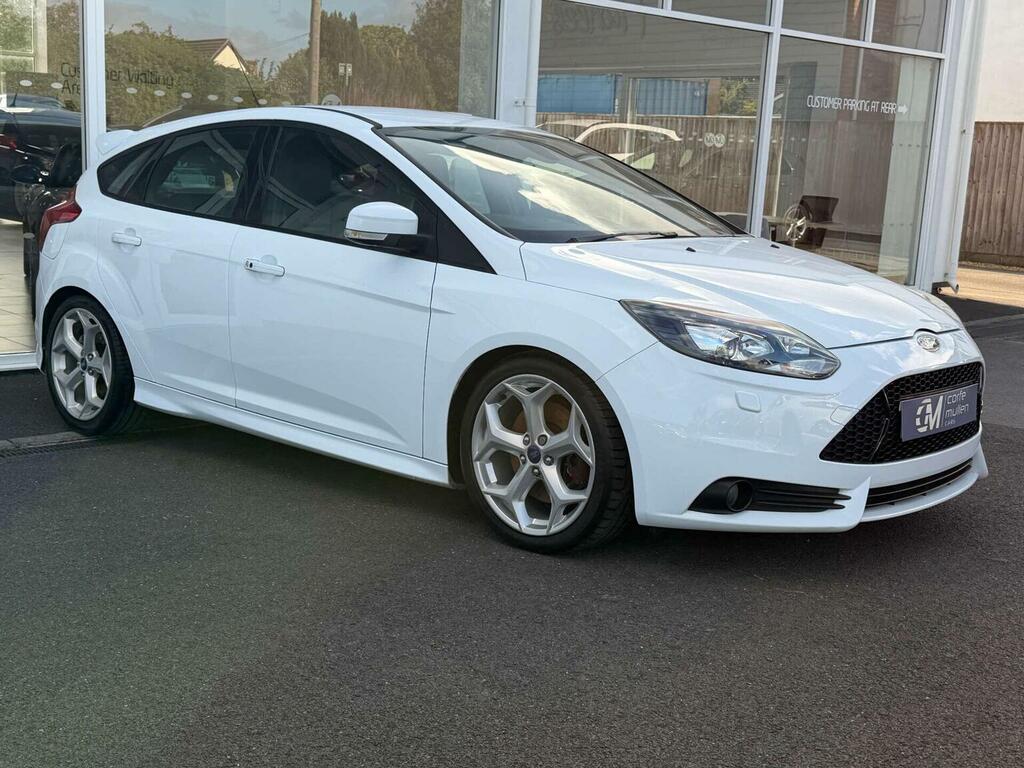 Ford Focus 1.0 Titanium 124 Bhp Black #44