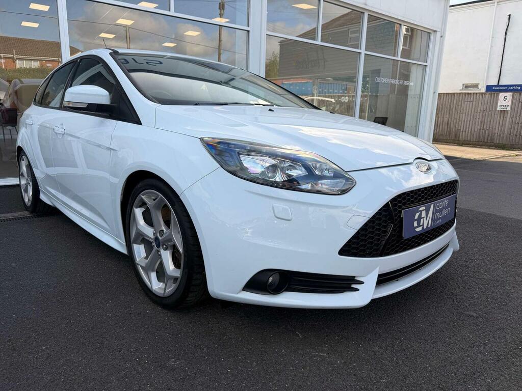 Ford Focus 1.0 Titanium 124 Bhp Black #46