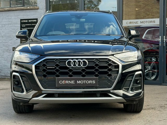 Audi Q5 S-line 45 Tfsi 2.0 Black #4