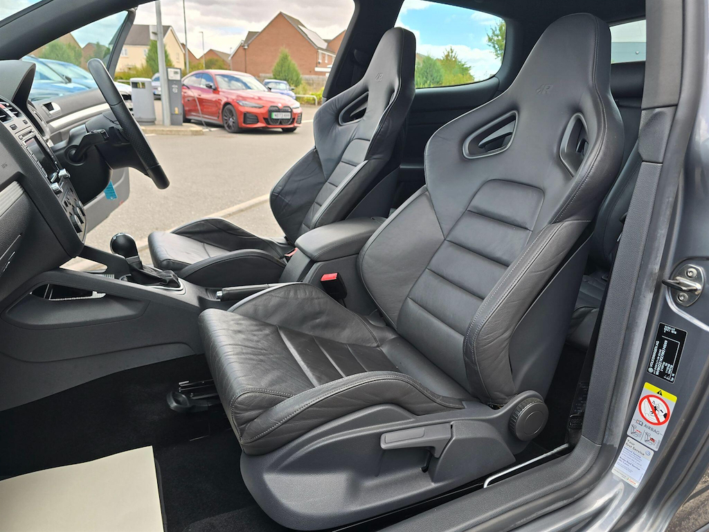 Volkswagen Golf 2.0L Gti Blue #9