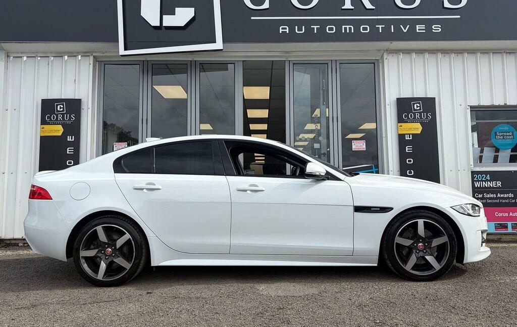 Jaguar XE Xe R-dynamic S Black #17