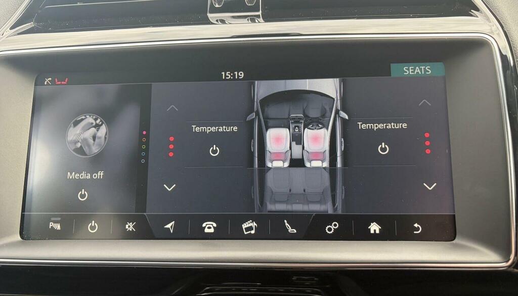 Jaguar XE Xe R-dynamic S Black #32