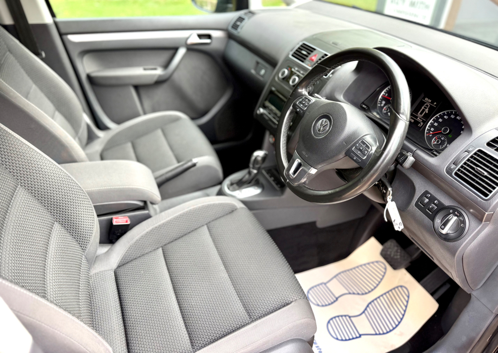 Volkswagen Touran 2.0 Tdi Bluemotion Tech Se Mpv Dsg Euro Black #3