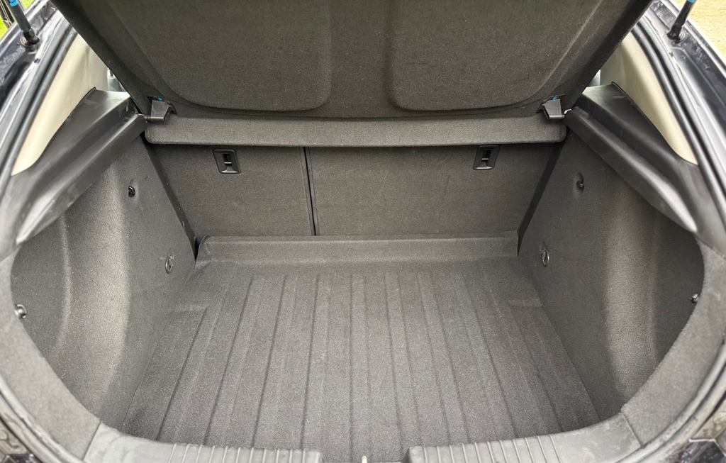 Chevrolet Cruze Hatchback 1.6 Grey #12