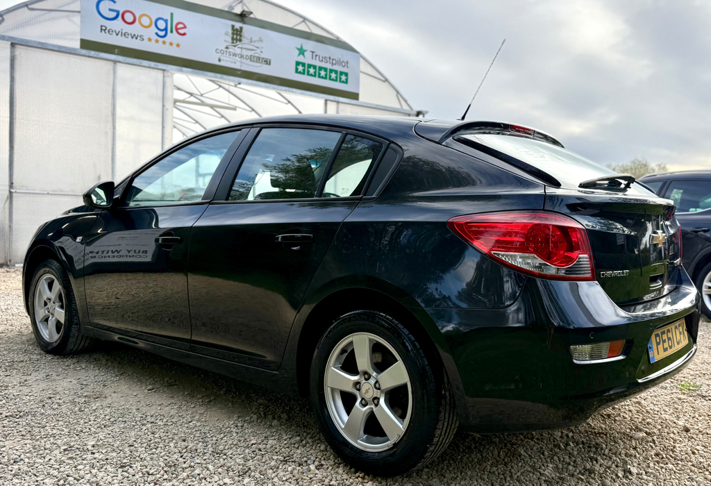 Chevrolet Cruze Hatchback 1.6 Grey #19