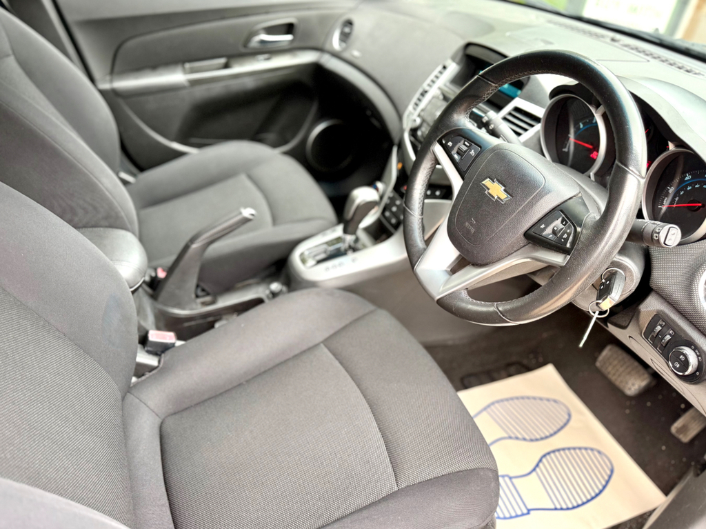 Chevrolet Cruze 1.6 Lt Hatchback Euro 5 124 Ps #3