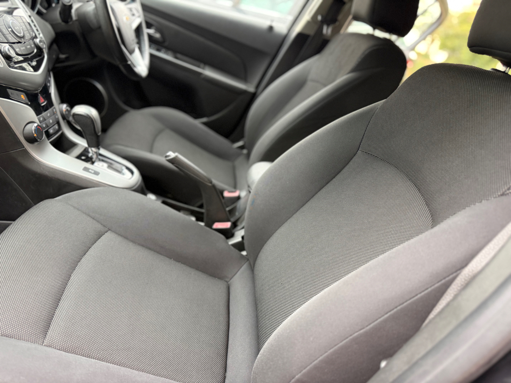 Chevrolet Cruze Hatchback 1.6 Grey #29