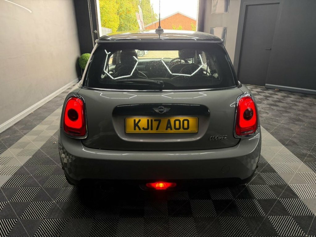 Mini Hatch 1.5 Cooper Hatchback Euro 6 Ss KJ17AOO Grey #6