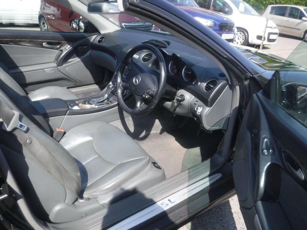 Mercedes-Benz SL Class Amg #33