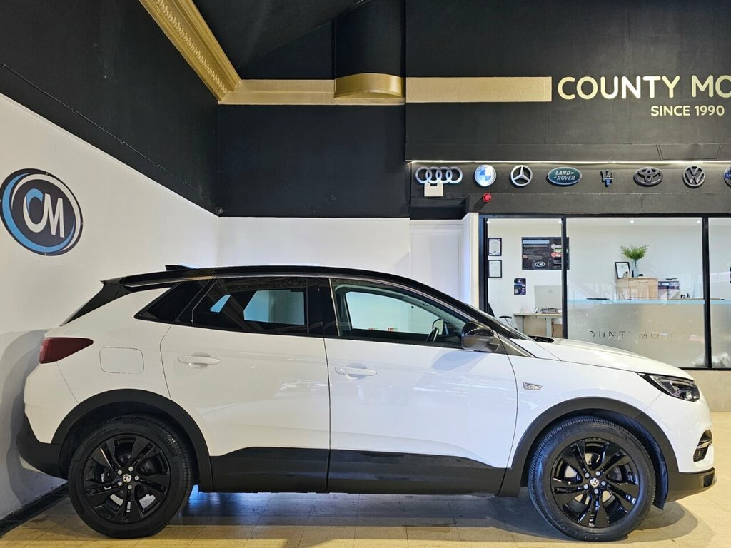 Vauxhall Grandland X 1.5L Sri Nav White #3