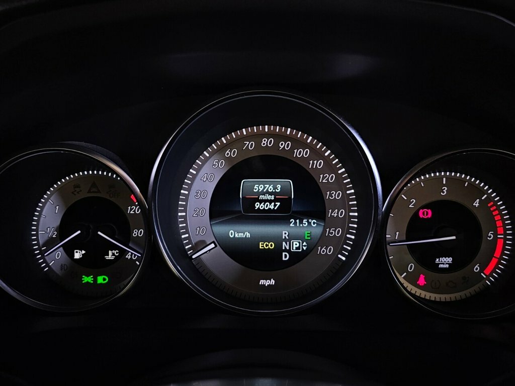 Mercedes-Benz E Class E220 Cdi Amg Sport 7G-tronic Black #22
