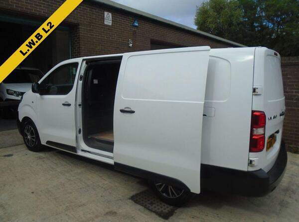 Vauxhall Vivaro 2.0 L1h1 3100 Elite Ss 175 Bhp Grey #5