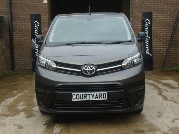 Toyota PROACE 2.0D Icon Long Panel Van 6Dr Lwb Eur #6