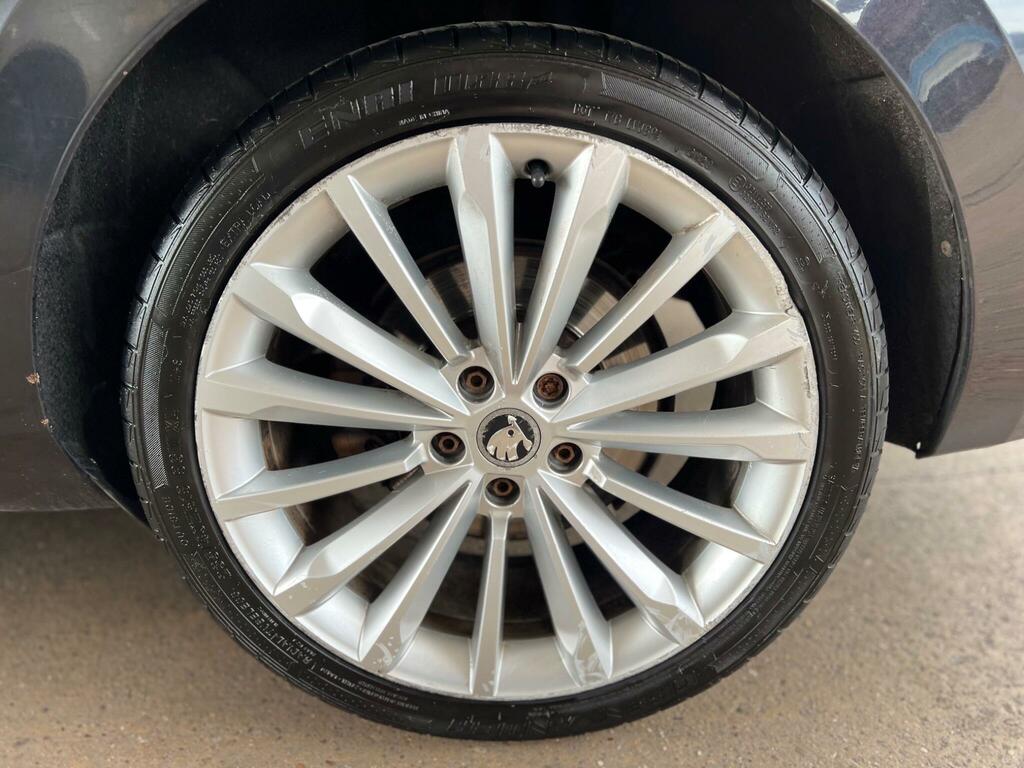 Skoda Superb Se L Executive Tdi Grey #25