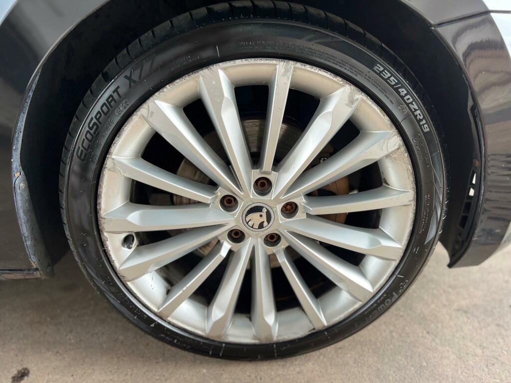 Skoda Superb Se L Executive Tdi Grey #23