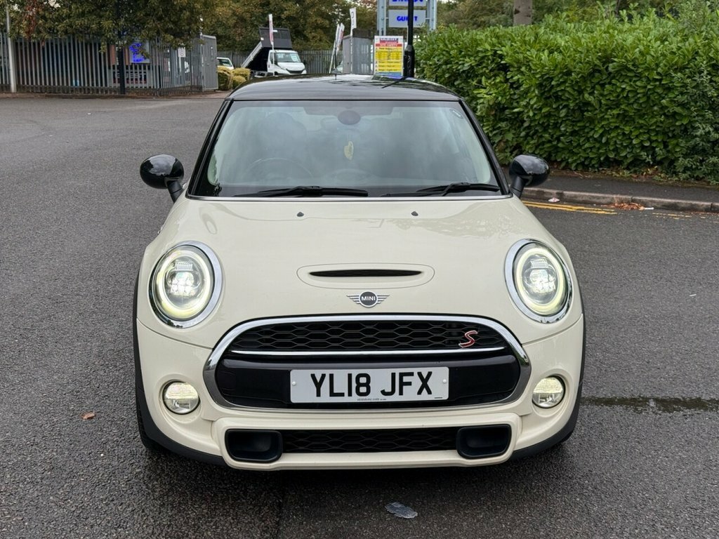 Mini Hatch 2L Cooper S YL18JFX White #2