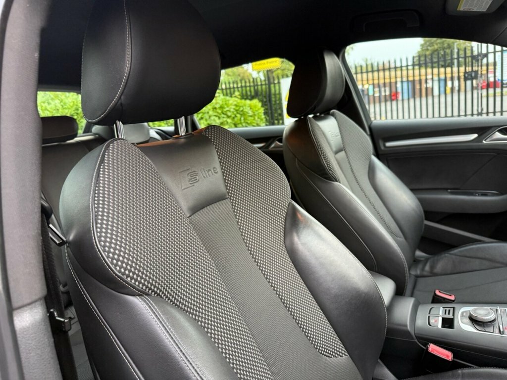 Audi A3 2.0 Tdi Se Sportback Euro 5 Ss Red #10