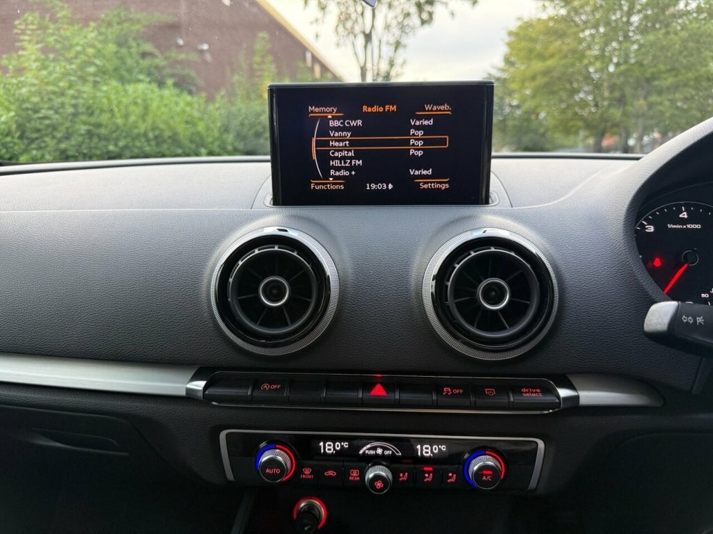 Audi A3 2.0 Tdi Se Sportback Euro 5 Ss Red #19