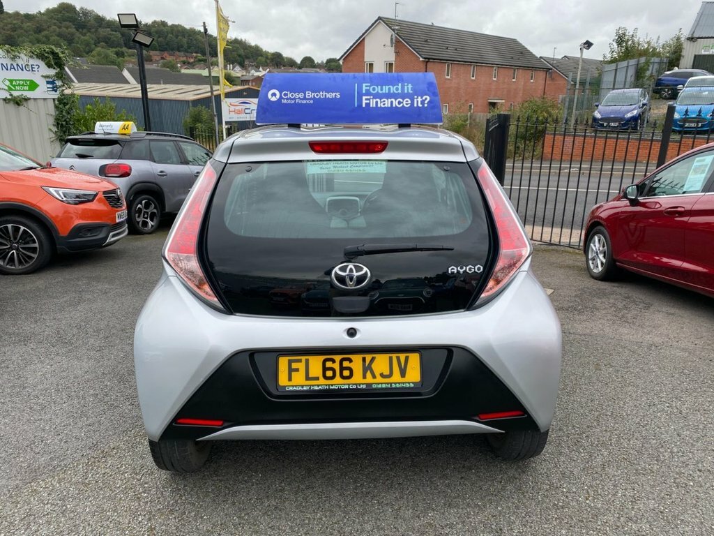Toyota Aygo 1L X-play Silver #5