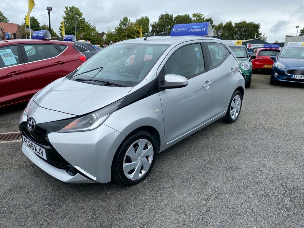 Toyota Aygo 1L X-play Silver #3
