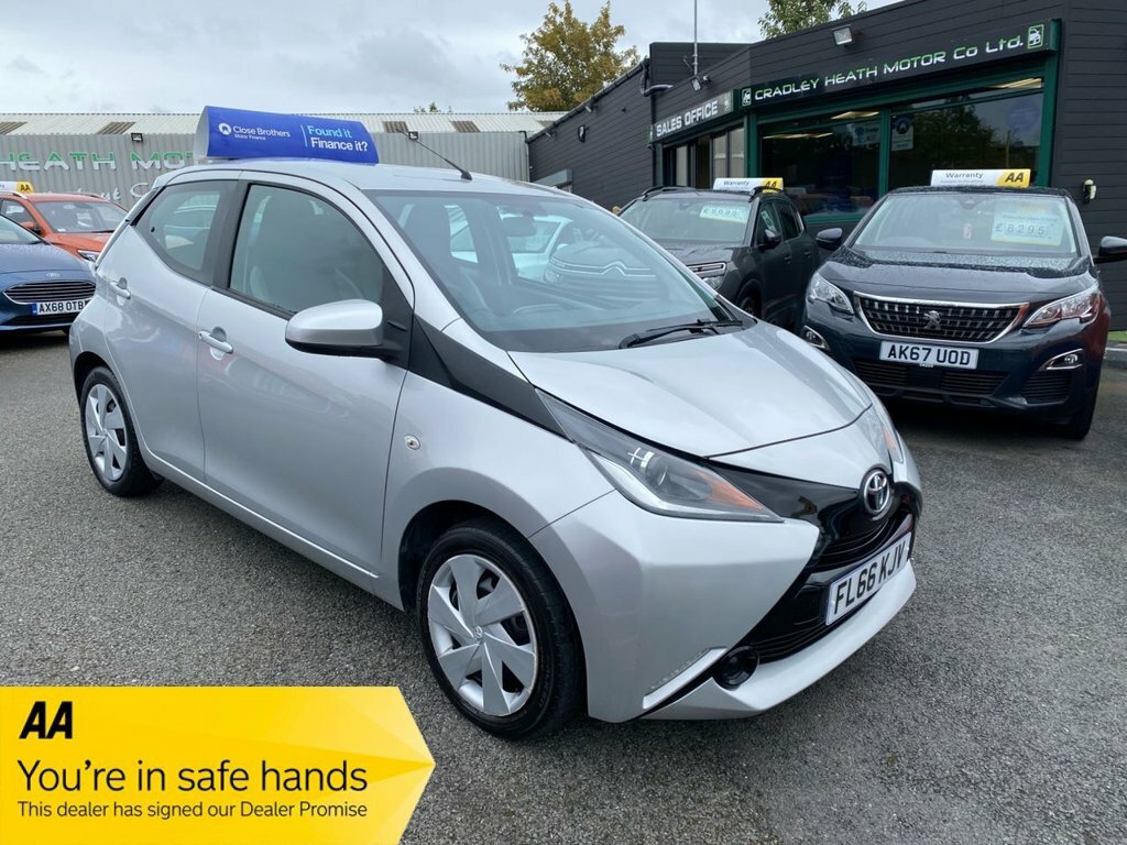Toyota Aygo 1L X-play Silver