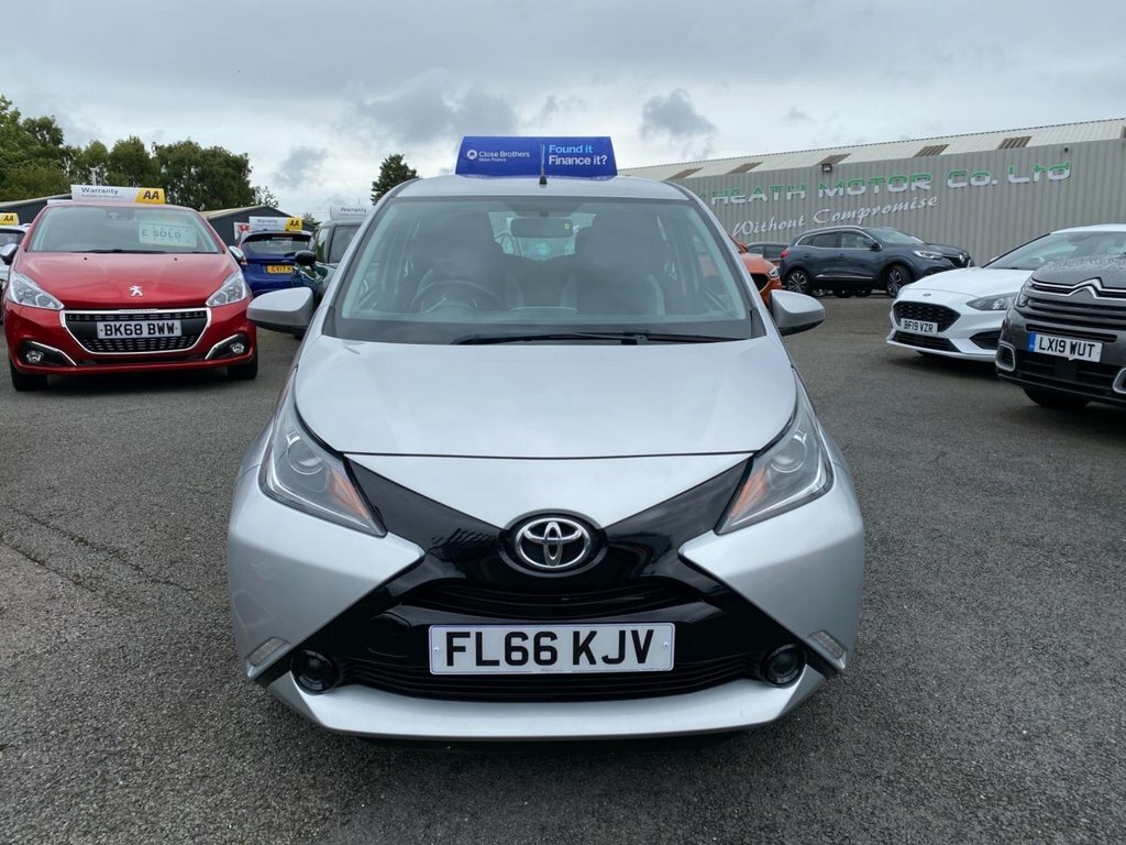 Toyota Aygo 1L X-play Silver #2