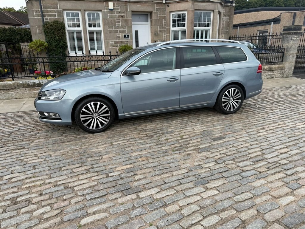 Volkswagen Passat Estate Grey #5