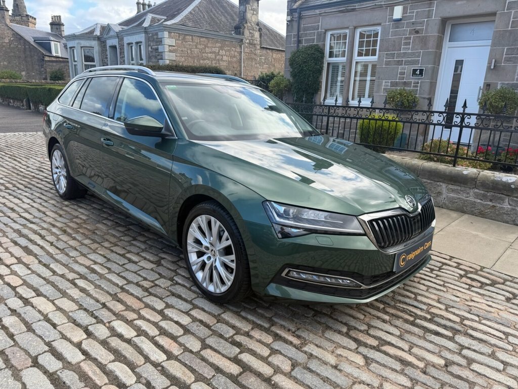 Skoda Superb Estate Green #4