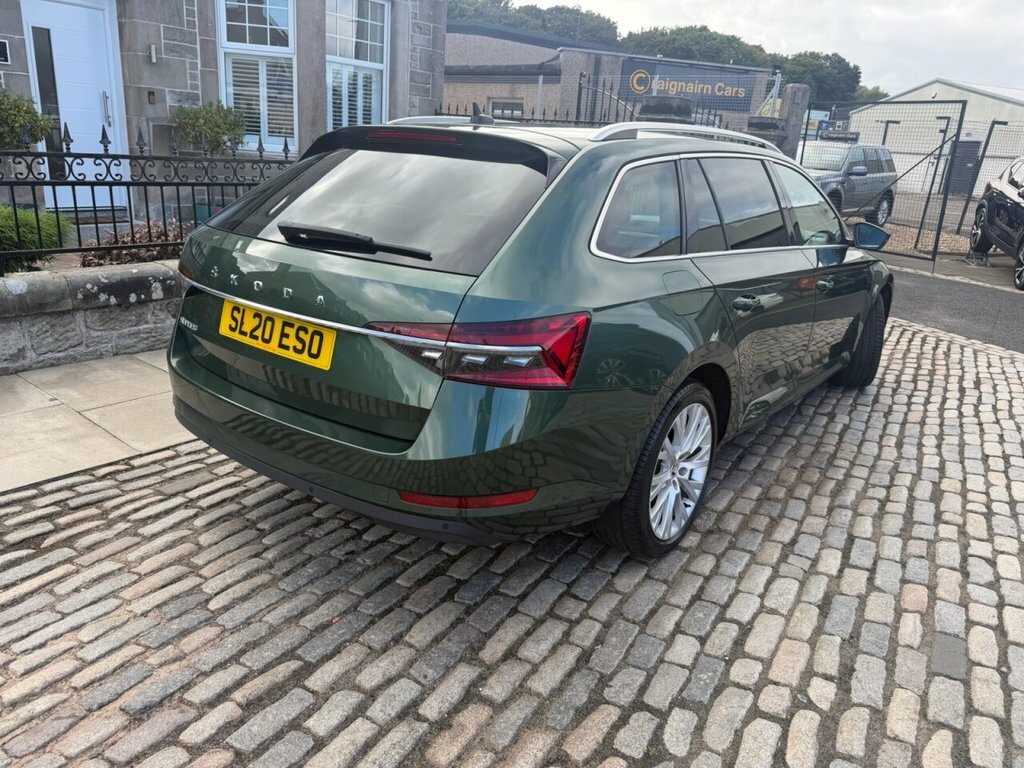 Skoda Superb Estate Green #6
