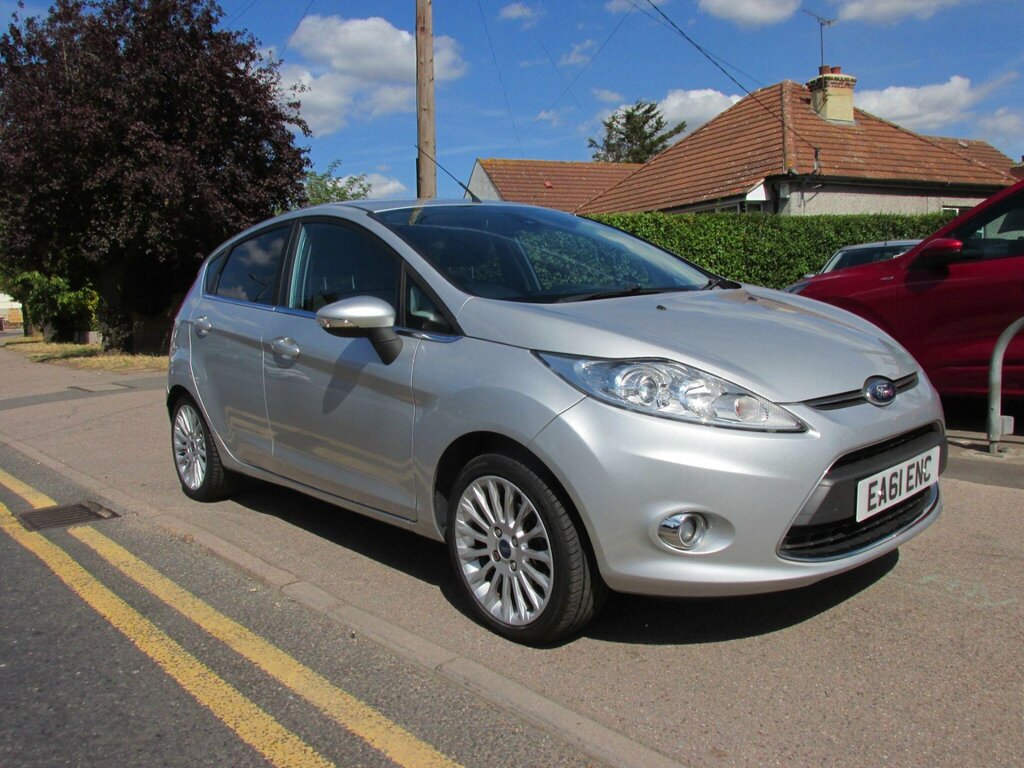 Ford Fiesta 1.4 Titanium Silver #2