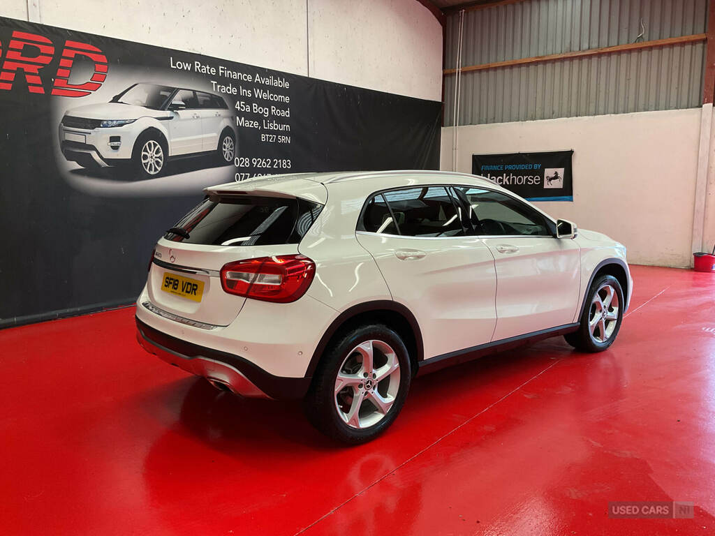 Mercedes-Benz GLA Class Gla 200 Sport Executive SF18VDR White #3