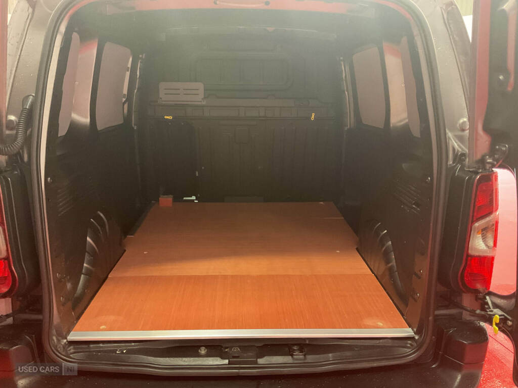 Citroen Berlingo 1.5 Bluehdi 1000Kg Enterprise 130Ps 6Speed S S Grey #6