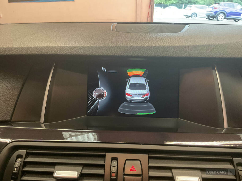BMW 5 Series  Black #9