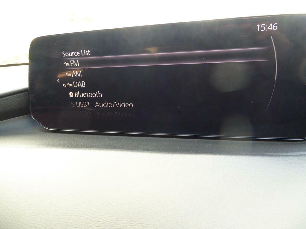 Mazda 3 Exclusive-line Mhev White #76