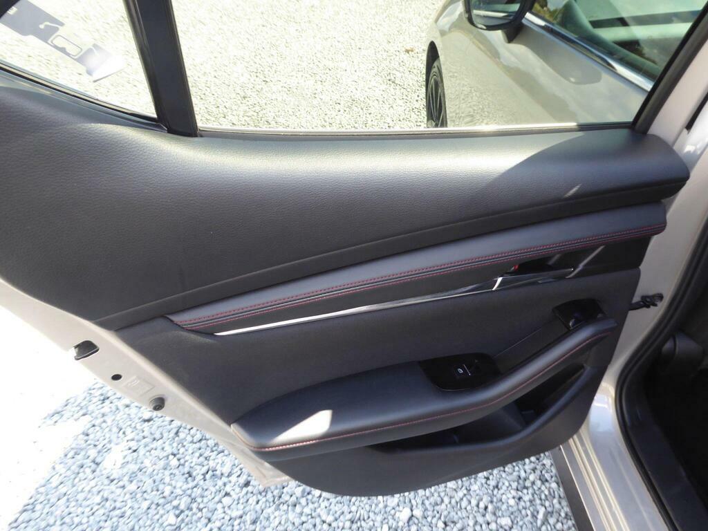 Mazda 3 2.5 E-skyactiv G Mhev 140 Homura  #16