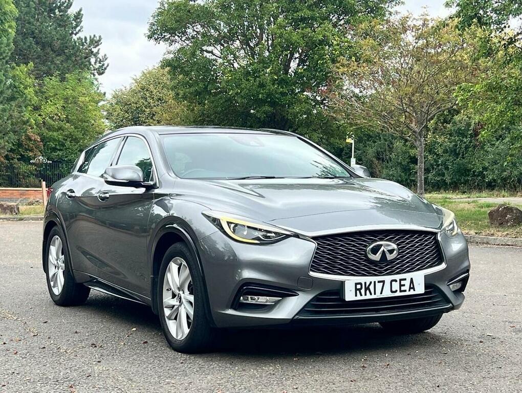 Infiniti Q30 Hatchback Black #9