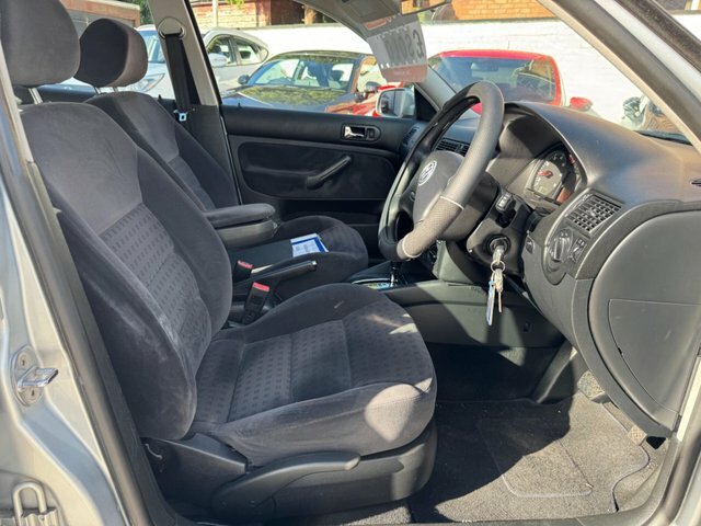 Volkswagen Golf 1.6 Se Silver #2