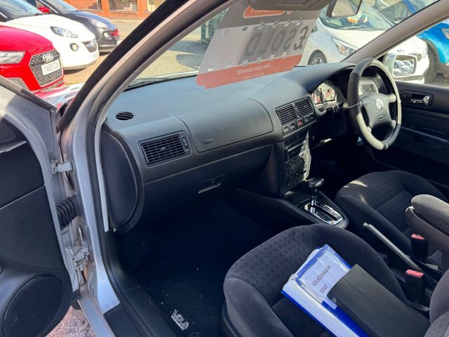 Volkswagen Golf 1.6 Se Silver #26