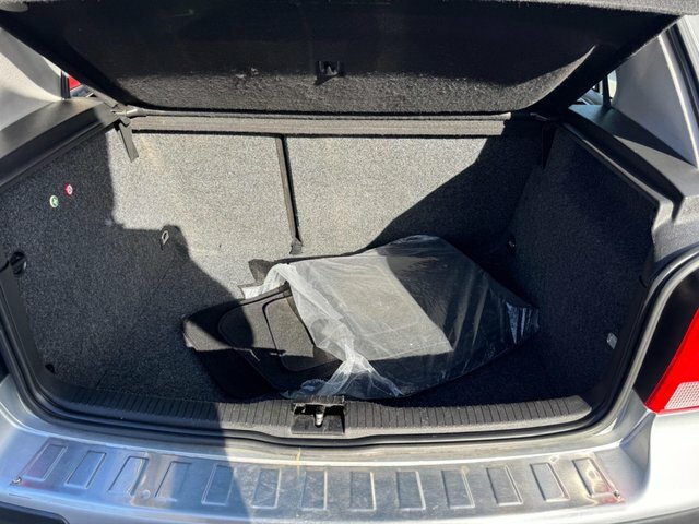 Volkswagen Golf 1.6 Se Silver #32
