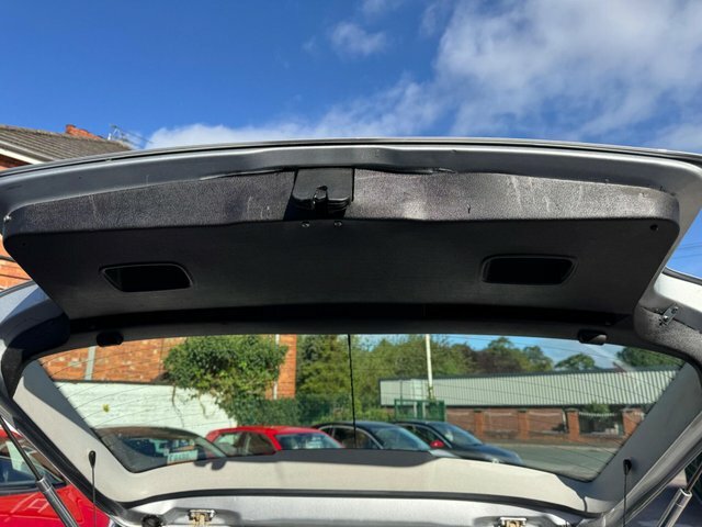Volkswagen Golf 1.6 Se Silver #31