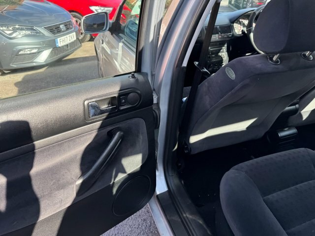 Volkswagen Golf 1.6 Se Silver #29