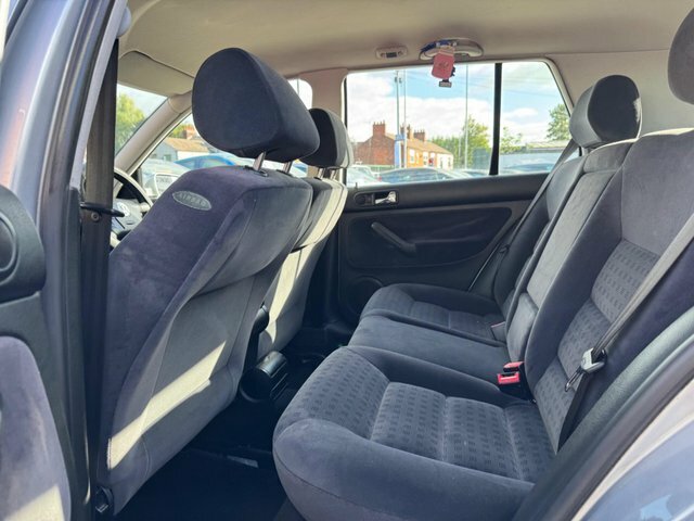 Volkswagen Golf 1.6 Se Silver #33